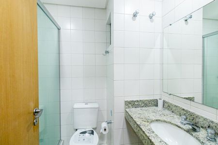 Banheiro Social de apartamento para alugar com 1 quarto, 31m² em Centro, Curitiba