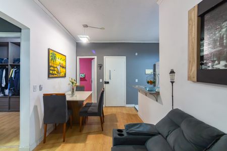 Sala  de apartamento à venda com 3 quartos, 60m² em Novo Osasco, Osasco