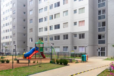 Vista da Sala de apartamento para alugar com 2 quartos, 42m² em Parque São Lourenço, São Paulo
