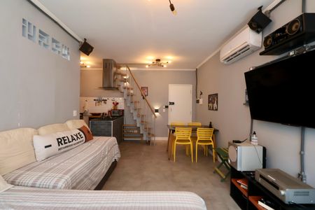 Sala de apartamento para alugar com 1 quarto, 54m² em Jardim Las Palmas, Guarujá