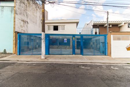 Casa para alugar com 233m², 4 quartos e 8 vagasFachada + Placa