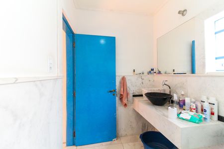 Casa para alugar com 233m², 4 quartos e 8 vagasBanheiro da Suíte