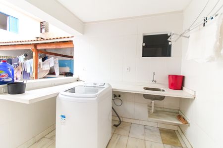 Casa para alugar com 233m², 4 quartos e 8 vagasÁrea de Serviço