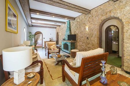 Casa à venda com 4 quartos, 604m² em Vila Madalena, São Paulo