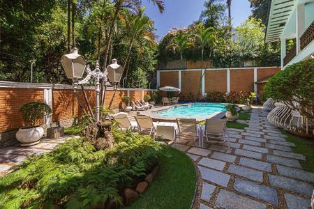 Casa à venda com 604m², 4 quartos e 8 vagas