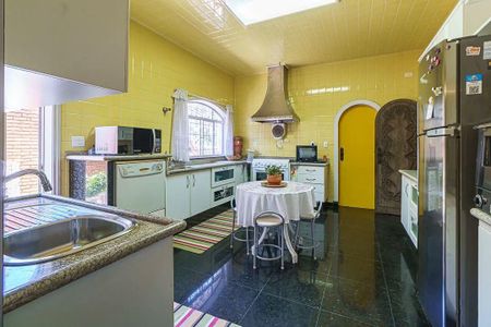 Casa à venda com 604m², 4 quartos e 8 vagas