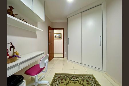 Apartamento para alugar com 157m², 4 quartos e 3 vagas Apartamento para alugar com 157m², 4 quartos e 3 vagasQuarto