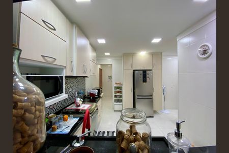 Apartamento para alugar com 157m², 4 quartos e 3 vagas Apartamento para alugar com 157m², 4 quartos e 3 vagasCozinha