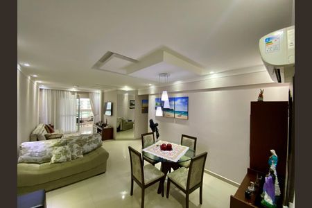 Sala de apartamento para alugar com 4 quartos, 157m² em Guilhermina, Praia Grande
