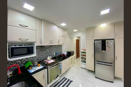 Apartamento para alugar com 157m², 4 quartos e 3 vagas Apartamento para alugar com 157m², 4 quartos e 3 vagasCozinha