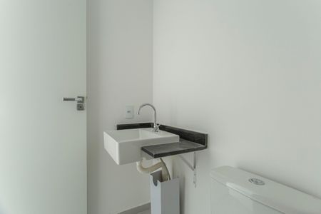 Banheiro Social de kitnet/studio à venda com 1 quarto, 24m² em Vila Olímpia, São Paulo