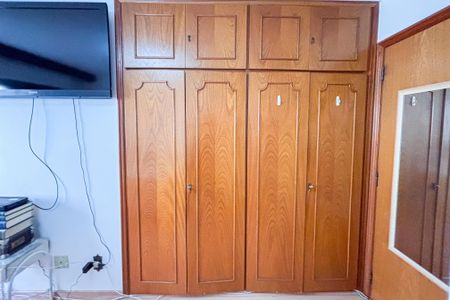 Apartamento à venda com 290m², 4 quartos e 2 vagas Apartamento à venda com 290m², 4 quartos e 2 vagasQuarto 3