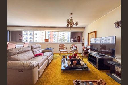 Apartamento à venda com 290m², 4 quartos e 2 vagas Apartamento à venda com 290m², 4 quartos e 2 vagasSala