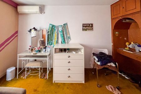 Apartamento à venda com 290m², 4 quartos e 2 vagas Apartamento à venda com 290m², 4 quartos e 2 vagasQuarto 2