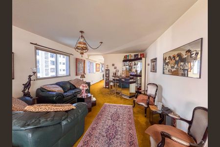 Apartamento à venda com 290m², 4 quartos e 2 vagas Apartamento à venda com 290m², 4 quartos e 2 vagasSala