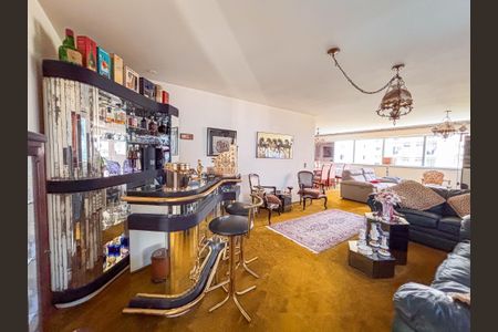 Apartamento à venda com 290m², 4 quartos e 2 vagas Apartamento à venda com 290m², 4 quartos e 2 vagasSala