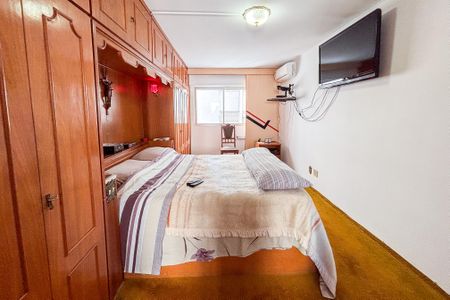 Apartamento à venda com 290m², 4 quartos e 2 vagas Apartamento à venda com 290m², 4 quartos e 2 vagasSuíte