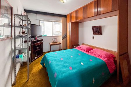 Apartamento à venda com 290m², 4 quartos e 2 vagas Apartamento à venda com 290m², 4 quartos e 2 vagasQuarto 1