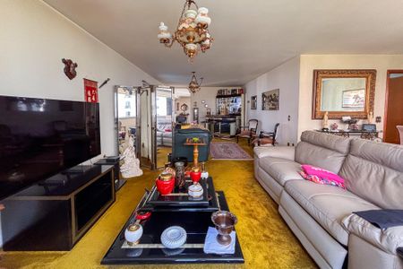 Apartamento à venda com 290m², 4 quartos e 2 vagas Apartamento à venda com 290m², 4 quartos e 2 vagasSala