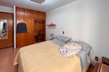 Apartamento à venda com 290m², 4 quartos e 2 vagas Apartamento à venda com 290m², 4 quartos e 2 vagasQuarto 3