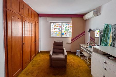 Apartamento à venda com 290m², 4 quartos e 2 vagas Apartamento à venda com 290m², 4 quartos e 2 vagasQuarto 2