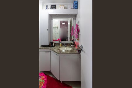 Casa de condomínio à venda com 112m², 2 quartos e 2 vagasBanheiro da Suíte