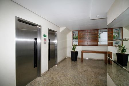 Studio para alugar com 30m², 1 quarto e 1 vagaHall Social
