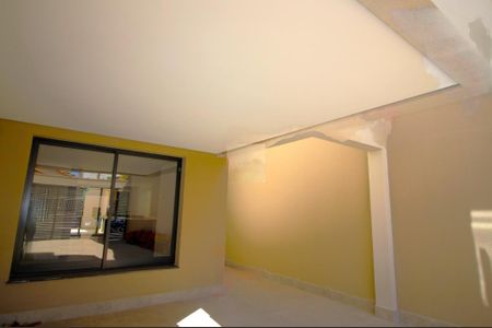 Casa à venda com 156m², 4 quartos e 1 vagaárea externa