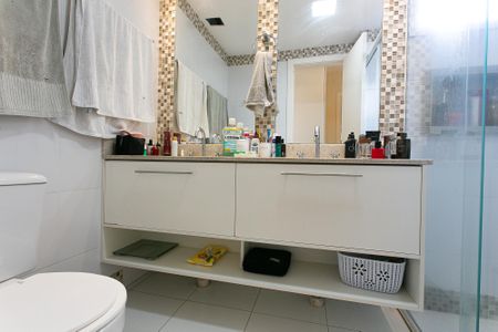 Apartamento para alugar com 315m², 3 quartos e 2 vagas Apartamento para alugar com 315m², 3 quartos e 2 vagasBanheiro da Suíte 1