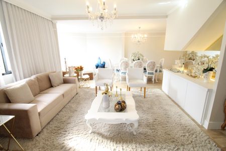 Apartamento para alugar com 340m², 3 quartos e 3 vagasSala