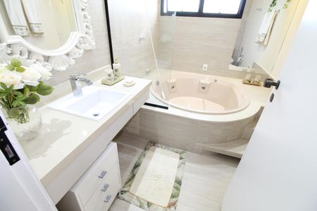 Apartamento para alugar com 340m², 3 quartos e 3 vagasBanheiro da Suíte 3 Cobertura