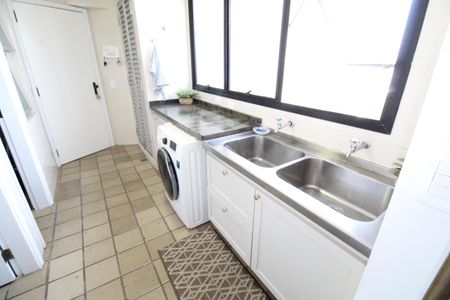 Apartamento para alugar com 340m², 3 quartos e 3 vagasÁrea de Serviço