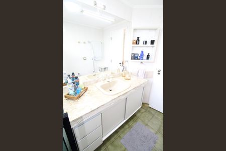 Apartamento para alugar com 340m², 3 quartos e 3 vagasBanheiro da Suíte 1