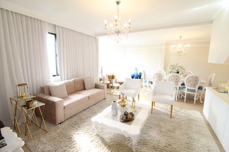 Apartamento para alugar com 340m², 3 quartos e 3 vagasSala