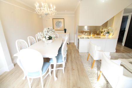 Apartamento para alugar com 340m², 3 quartos e 3 vagasSala