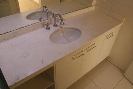 Apartamento para alugar com 79m², 2 quartos e 2 vagasBanheiro da Suíte