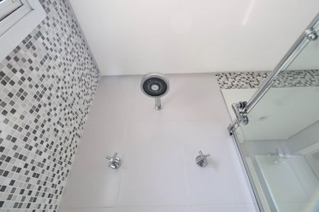 Apartamento à venda com 118m², 3 quartos e 3 vagas Apartamento à venda com 118m², 3 quartos e 3 vagasBanheiro da Suíte