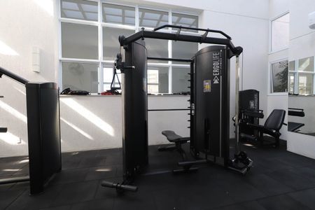 Apartamento à venda com 118m², 3 quartos e 3 vagas Apartamento à venda com 118m², 3 quartos e 3 vagasÁrea comum - Academia