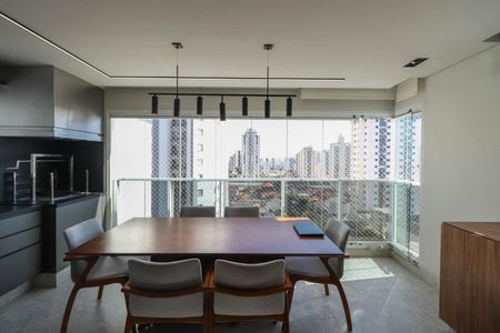 Apartamento à venda com 118m², 3 quartos e 3 vagas Apartamento à venda com 118m², 3 quartos e 3 vagasSacada