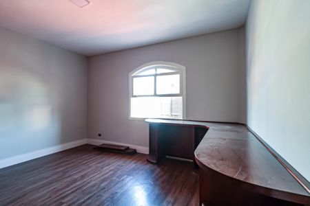 Quarto 1 de casa para alugar com 3 quartos, 132m² em Cidade São Francisco, São Paulo