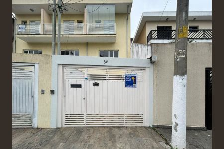 Casa à venda com 132m², 3 quartos e 2 vagasFachada