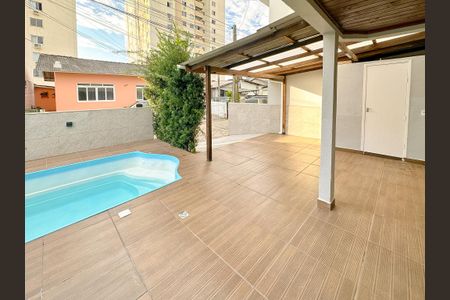Casa para alugar com 120m², 3 quartos e 1 vagaÁrea gourmet