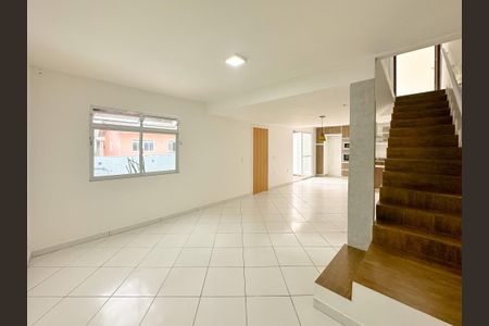 Sala de TV de casa para alugar com 3 quartos, 120m² em Areias, São José