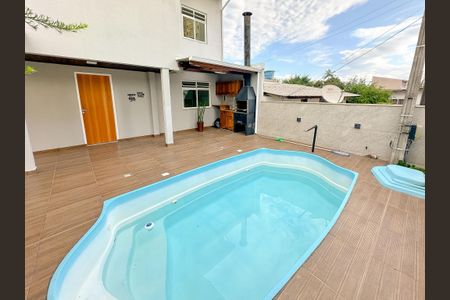 Casa para alugar com 120m², 3 quartos e 1 vagaPiscina