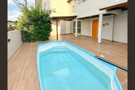 Casa para alugar com 120m², 3 quartos e 1 vagaPiscina