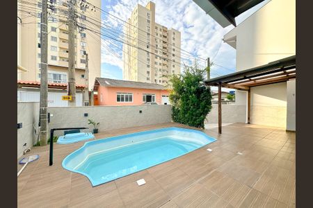 Casa para alugar com 120m², 3 quartos e 1 vagaÁrea externa