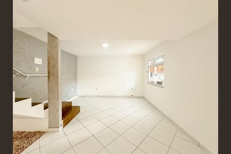 Casa para alugar com 120m², 3 quartos e 1 vagaSala de TV