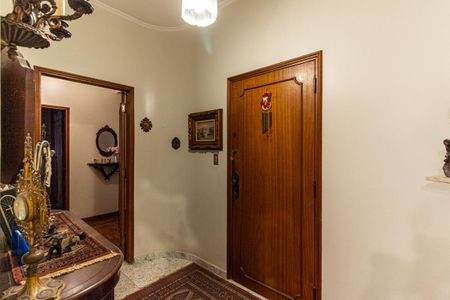 Apartamento à venda com 187m², 3 quartos e 2 vagas Apartamento à venda com 187m², 3 quartos e 2 vagasEntrada