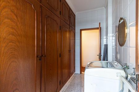 Apartamento à venda com 187m², 3 quartos e 2 vagas Apartamento à venda com 187m², 3 quartos e 2 vagasÁrea de Serviço
