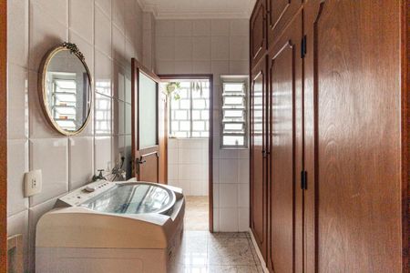 Apartamento à venda com 187m², 3 quartos e 2 vagas Apartamento à venda com 187m², 3 quartos e 2 vagasÁrea de Serviço